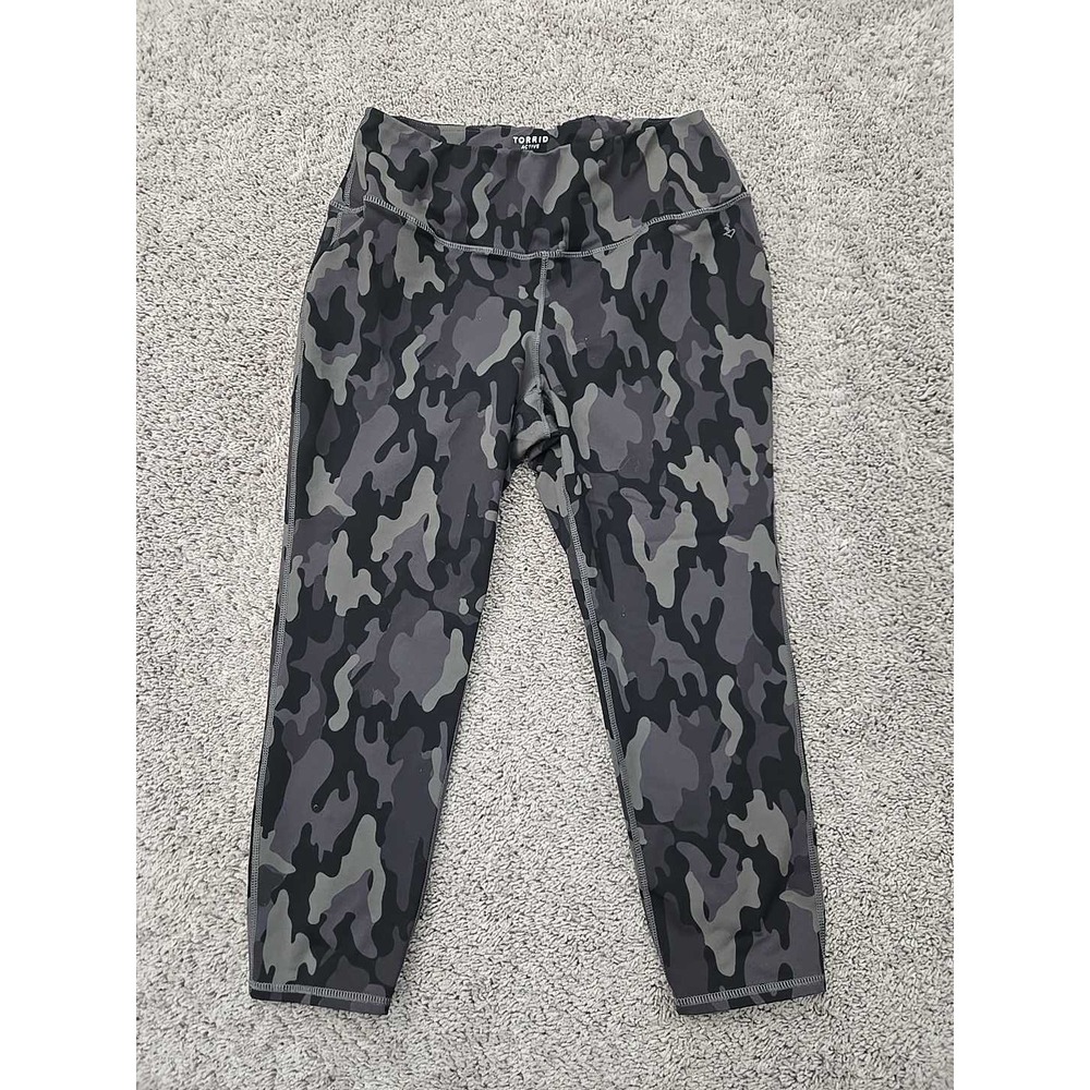 Torrid Active Leggings Womens 1 Gray Camo Mid Rise Cropped Cutout Gym‎ Yoga